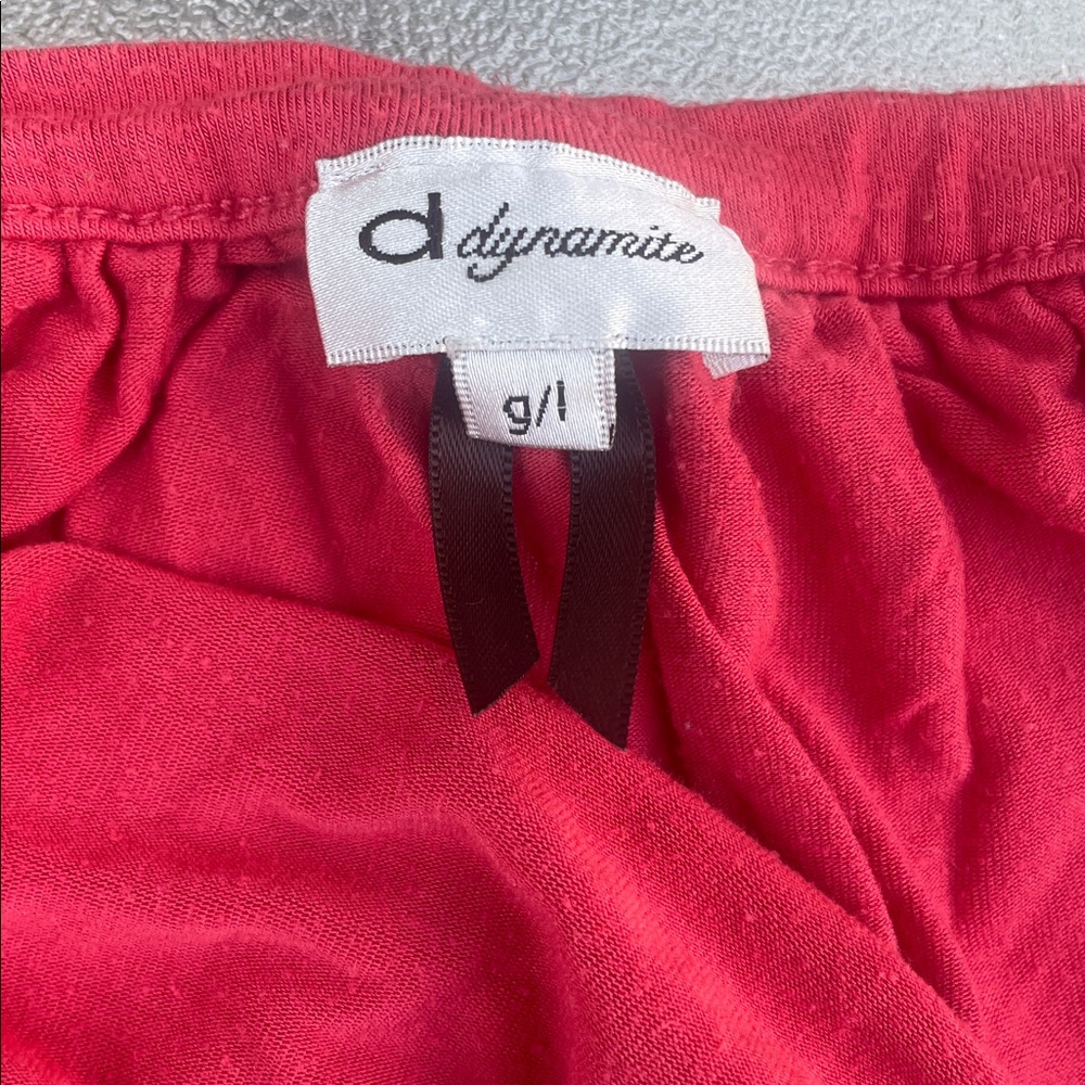 Dynamite Bold Red Top - Picture 3 of 3